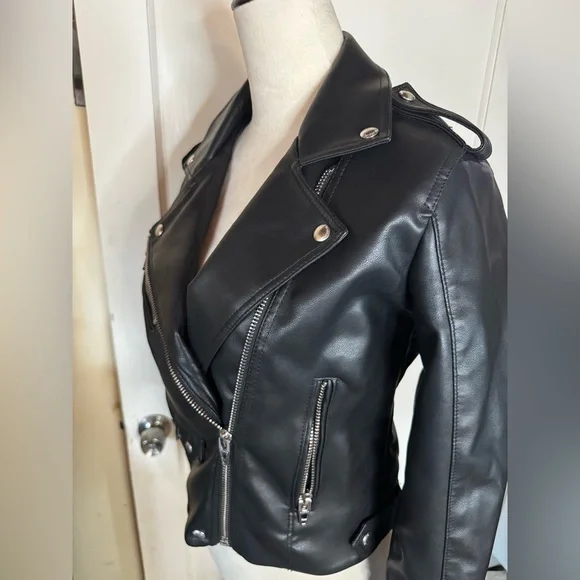 BlankNYC Faux Leather Moto Biker Jacket Goth Punk Skate Motorcycle Whimsygoth - Picture 2 of 9